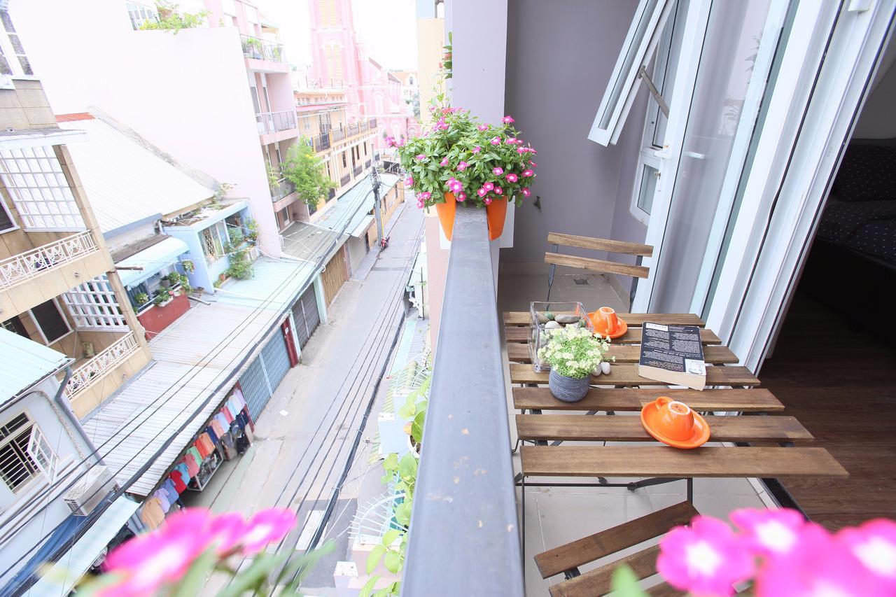 The Nguyens Cafe - Pink Church View Ho-Chi-Minh-Stadt Exterior foto